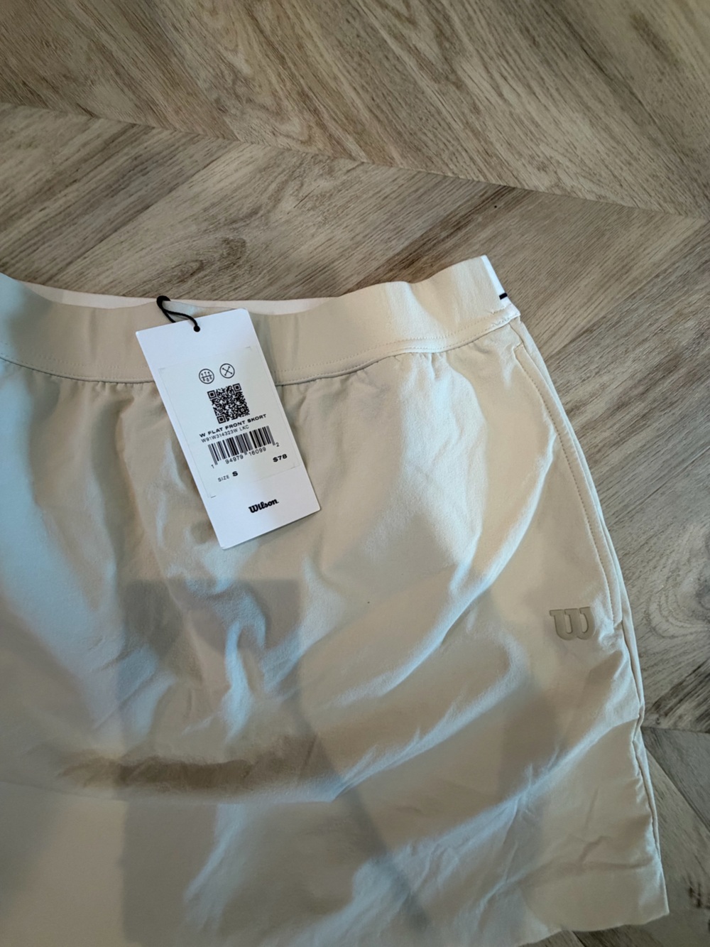 NWT Wilson White Performance Tennis/Golf Shorts Size S - Picture 2 of 3